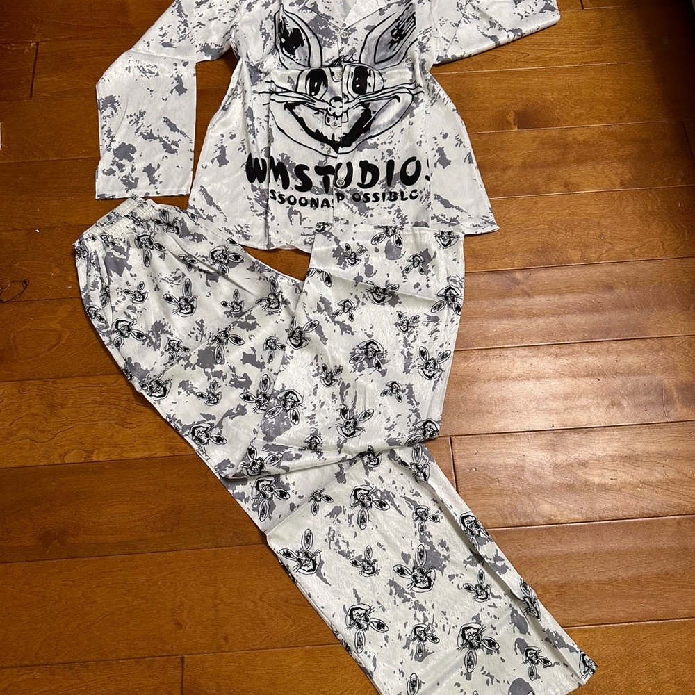 Print of the rabbit scratch silk pajamas sets